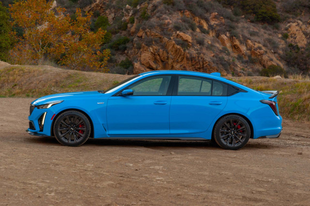 TheCarConnection Logo